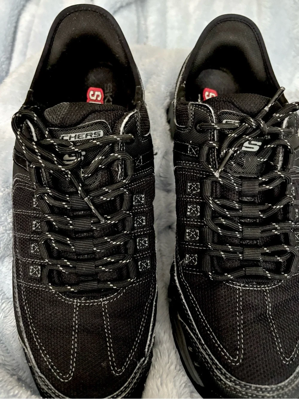 Size 10.5 Men's Skechers Slip-ins: Summits AT sneakers in black & charcoal EUC